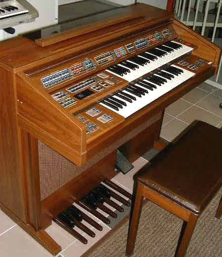 Yamaha Electone FE-70