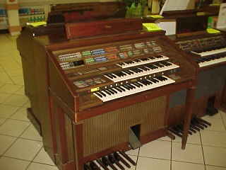 Yamaha Electone FS-70