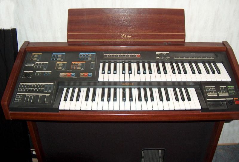 Yamaha Electone MC-400