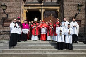 Groepsfoto na afloop van de Eucharistieviering