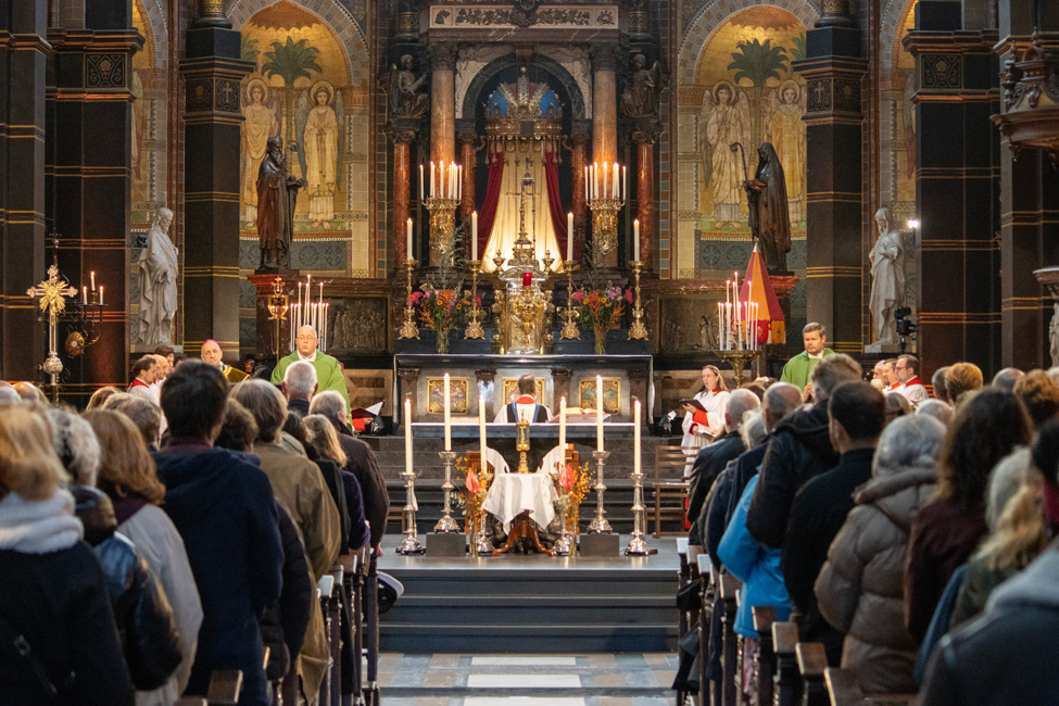 Feestelijke Slotviering 750 jaar Amsterdam Feestelijke Slotviering 750 jaar Amsterdam